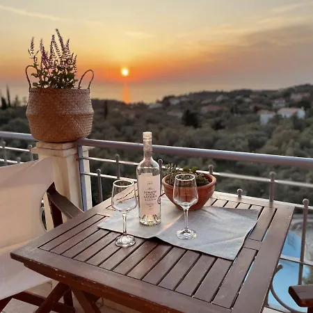 Elenia Tsoukaládhes