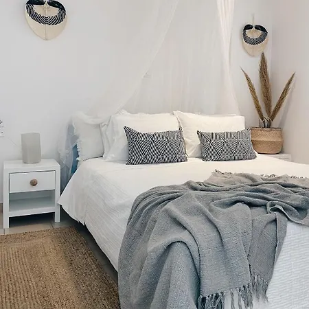 Elenia Apartment *